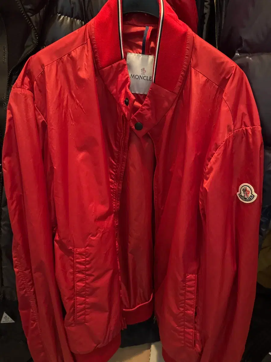 Moncler windbreaker size 6