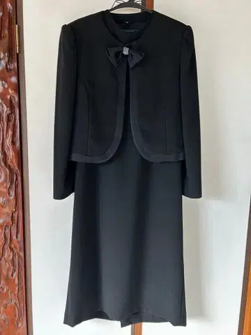 예복 블랙 원피스 수트 리본 포함