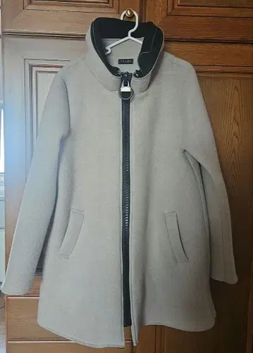 투르베 정품 [ 최저가 ] 그레이 후드 없는 롱 코트