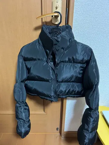 블랙 숏 기장 다운 자켓