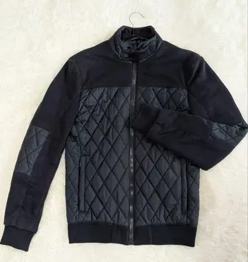 [ ZARA ] 네이비 퀼팅 집업 자켓