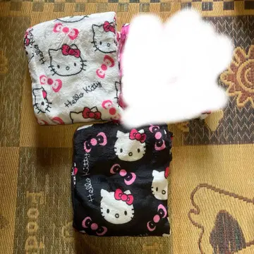 키티 모코모코 바지 화이트와 블랙