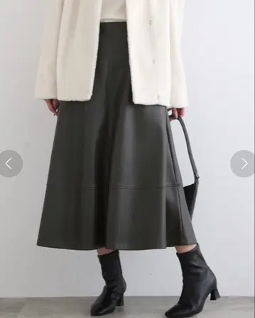 INDIVI 인조 가죽 플레어 스커트 / BK