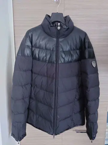 EA7 엠포리오 아르마니 다운 자켓