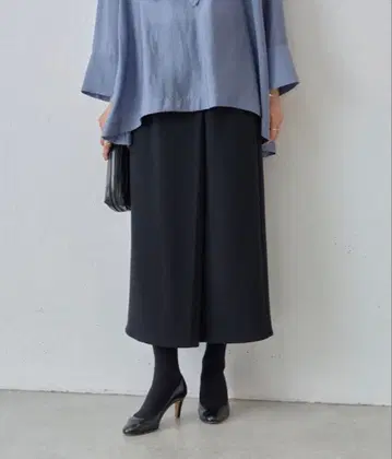 [ 새상품급 ] BEARDSLEY 허리 리브 부클 스커트 블랙