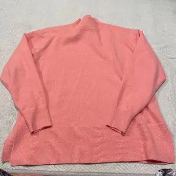 핑크 터틀넥 니트 스웨터