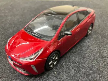 도요타 프리우스 미니카 빨간색