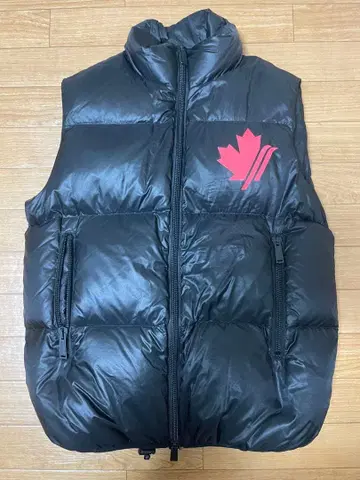 DSQUARED2 블랙 다운 베스트