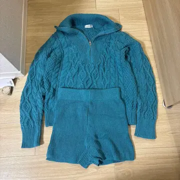 새상품급 EVRIS 케이블 짜임 니트 셋업 F 파랑