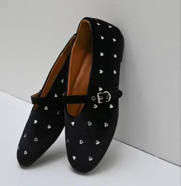 heart studs strap ballet shoes