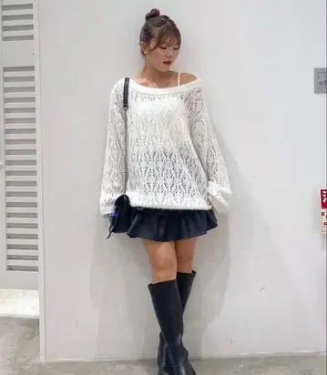 화이트 오프숄더 니트 스웨터 FREE 사이즈
