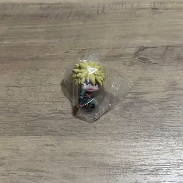 나의 히어로 아카데미아 바쿠고 카츠키 앉아있는 대원