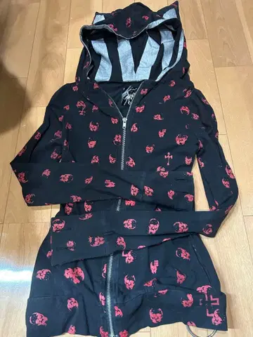 CyuCyuHa 슬림 고양이 귀 후드티