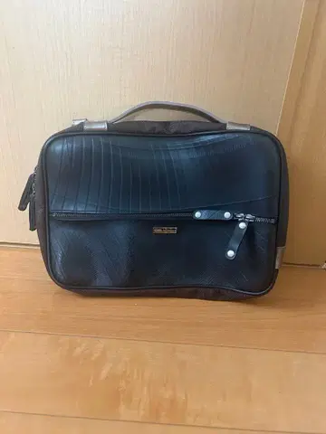 SEAL 세컨드 백 오모테산도점 한정판 절판