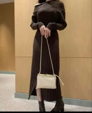 스나이델 원숄 니트 원피스 SNIDEL