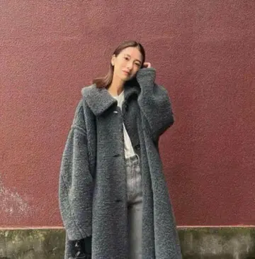 클라네 볼륨 플레어 보아 코트