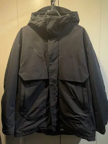 유니클로 +j 하이브리드 다운 오버 사이즈 다운 파카 다크 그레이