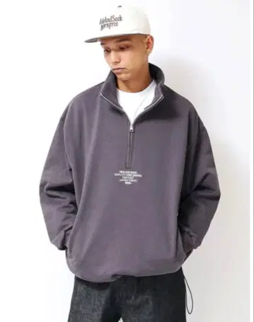 Hide and Seek [ Half Zip Sweat Shirt ]