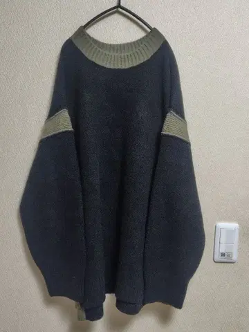 아메리칸 홀릭 바이컬러 니트 M