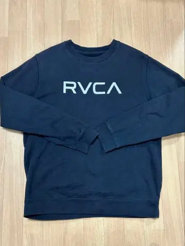 RVCA 맨투맨 트레이닝복