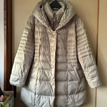 MISSEL 후드 부착 베이지 다운 자켓 LL