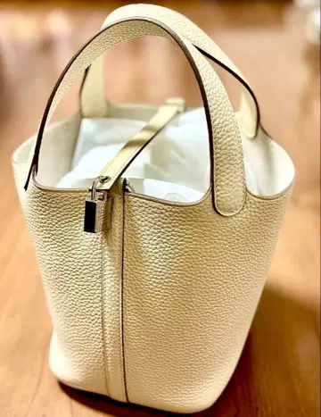 라쿠텐 4U 프리미엄 재팬 퀄리티 큐브 백 PM