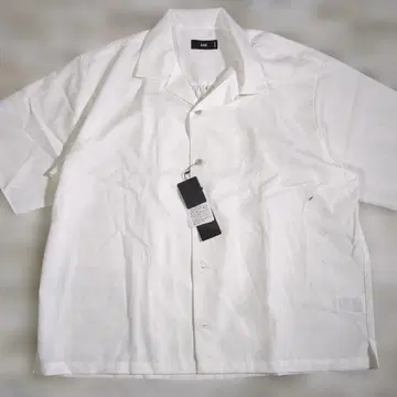 [미사용 택 포함] 화이트 반팔 셔츠