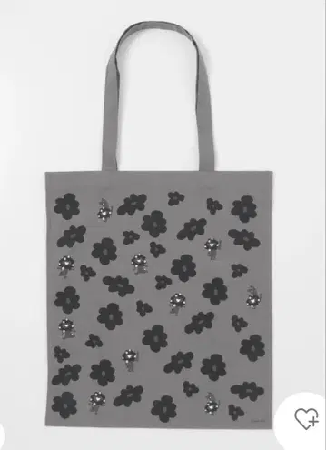 완판템 어반 리서치 미야쿠미야쿠 토트 플라워 그레이