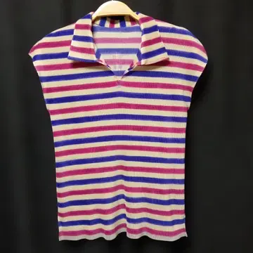 이세이 미야케 스트라이프 슬리브리스 셔츠