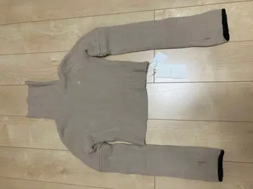 택 포함 미사용 새상품 AND MARY 베이지 하이넥 세퍼레이트 스웨터