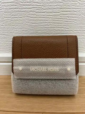 MICHAEL KORS 브라운 3단 폴더형 지갑 미사용 새상품