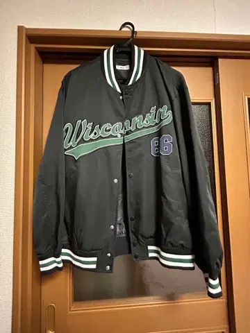 WEGO 위스콘신 86 바시티 자켓 M 사이즈 블랙