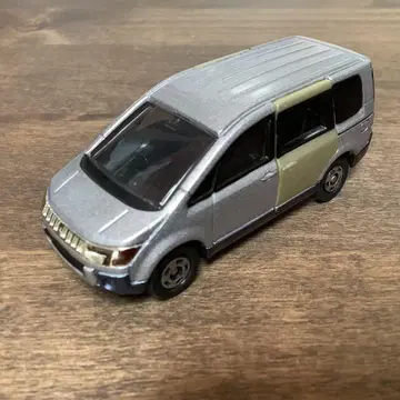 토미카 34 미쓰비시 델리카 D:5 2