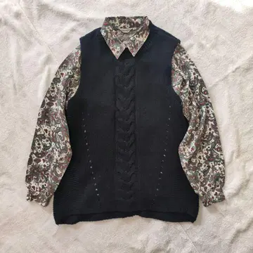 아름다운 실루엣 케이블 니트 베스트 깔끔한 캐주얼 빈티지