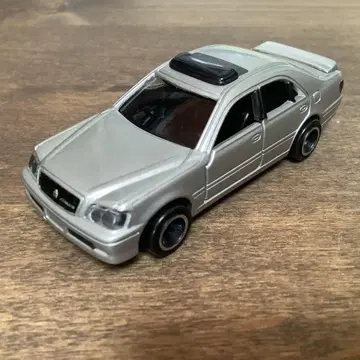 토미카 109 도요타 크라운 애슬리트