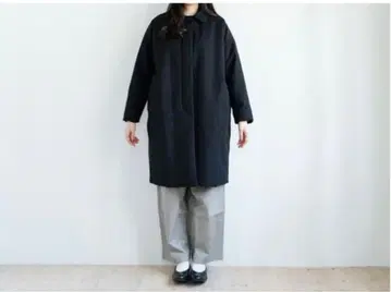 휴일과 시 새로운 단추 여밈 코트 tandey