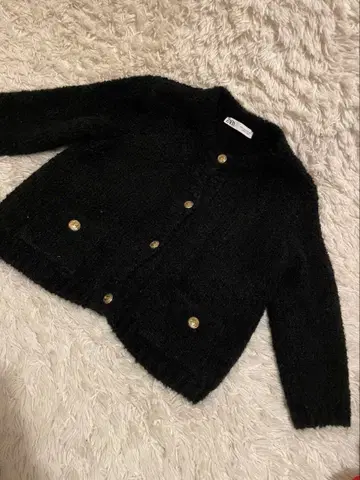 ZARA 골드 버튼 니트 가디건