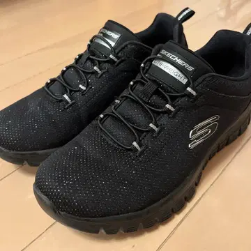 새상품급 스케쳐스 스니커즈 블랙 라메 23cm 23.0