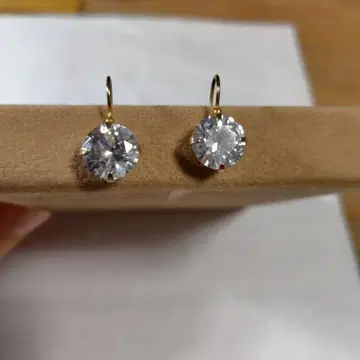 골드 후프 크리스탈 귀걸이