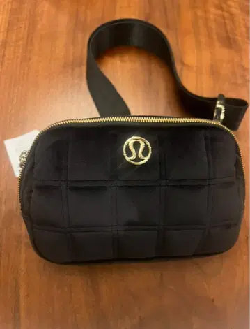 룰루레몬 바디백 블랙 퀼팅