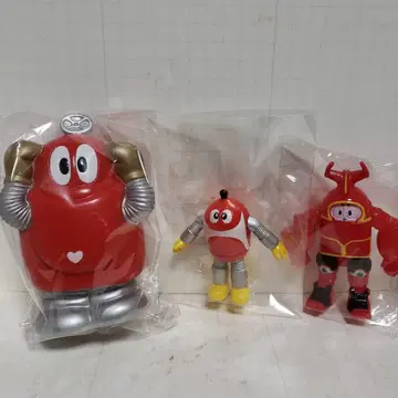특촬물 로보콘, 핫짱, 카부타쿠 소프트 비닐 피규어 세트입니다.
