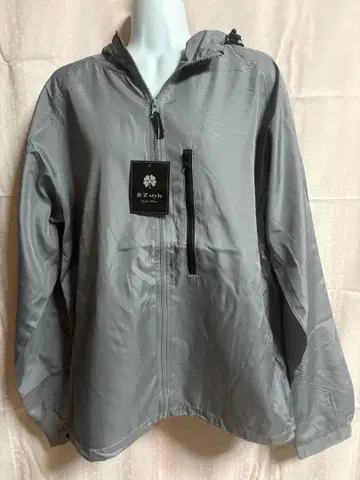 그레이 나일론 자켓 후드 부착