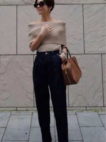 MACHATT 오프숄더 리브 니트