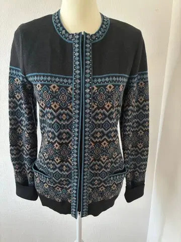 미스아시드 MISS AHIDA 착용하기 좋은 세련된 니트 가디건 블랙 M