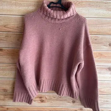 한국 브랜드 터틀넥 니트 핑크