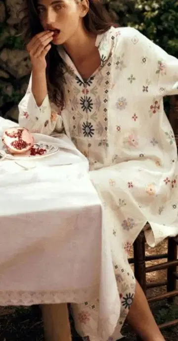 ZARA 자수 원피스