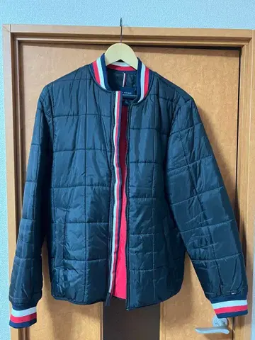 TOMMY HILFIGER 퀼팅 자켓 블랙