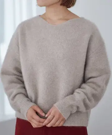 새상품급 아파트 바이 로리즈 니트