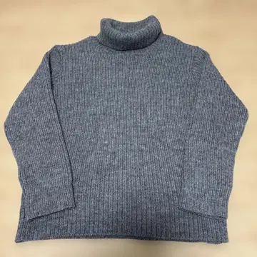 MR. OLIVE 그레이 터틀넥 스웨터