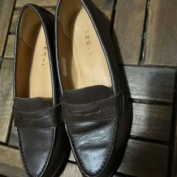 새상품급 REGAL 로퍼 22.5